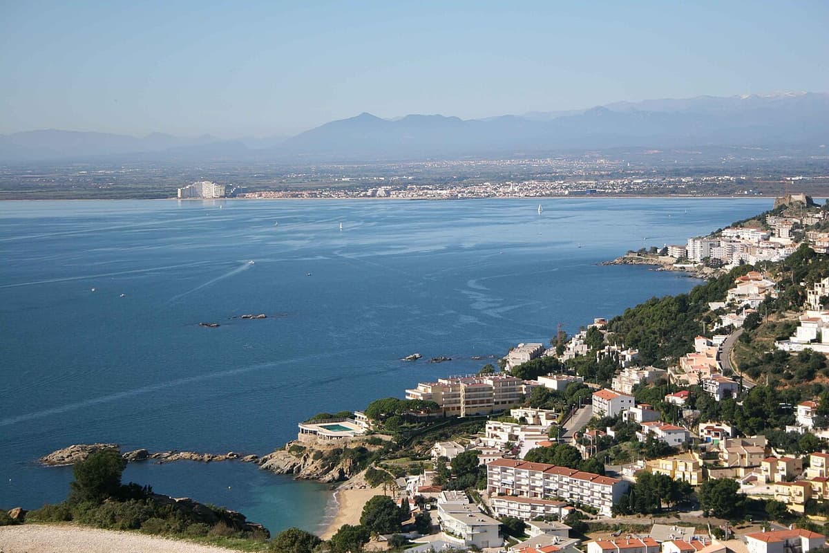 Camping Illa Mateua — L'Escala, Costa Brava